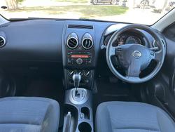 2010 Nissan Dualis ST