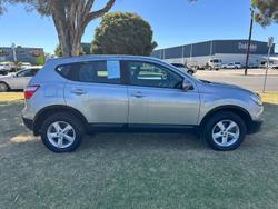 2010 Nissan Dualis ST