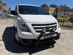 2017 HYUNDAI iLOAD 3S LIFTBACK