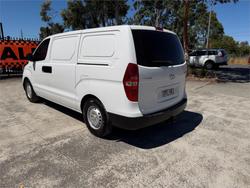 2017 HYUNDAI iLOAD 3S LIFTBACK