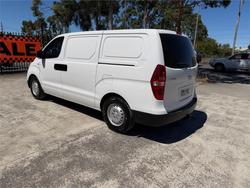 2017 HYUNDAI iLOAD 3S LIFTBACK