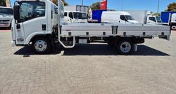 2024 Isuzu Nlr 45-150 Amt Mwb Traypack