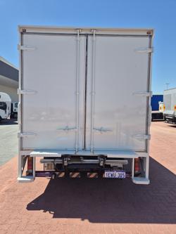 2010 Fuso Canter Auto Car License Van and Lift