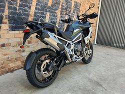 2026 TRIUMPH TIGER 1200 RALLY PRO ROAD MATT KHAKI