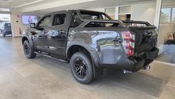 2025 Isuzu D-MAX BLADE