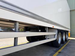 2014 FTE St3 24 Pallet -28 Freezer, Rear Evap Roller Door, 4.2M