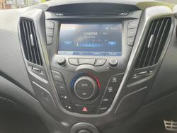 2014 Hyundai Veloster SR Turbo FS4 Series II Veloster Red