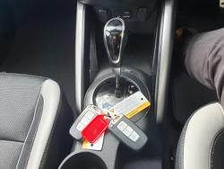 2014 Hyundai Veloster SR Turbo FS4 Series II Veloster Red