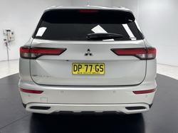 2021 Mitsubishi Outlander LS