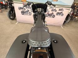 2025 Harley-davidson FLHC HERITAGE CLASSIC (117) Vivid Black