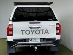 2022 Toyota Hilux SR5