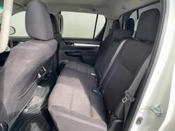 2022 Toyota Hilux SR5