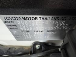 2022 Toyota Hilux SR5