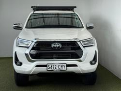2022 Toyota Hilux SR5
