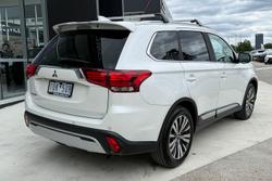 2021 Mitsubishi Outlander LS