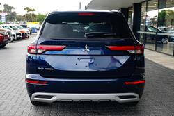 2023 Mitsubishi Outlander LS