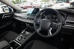 2023 Mitsubishi Outlander LS