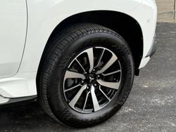 2017 Mitsubishi Pajero Sport Exceed