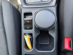 2025 Volkswagen Caddy TSI220