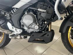 2025 CFMOTO 700MT MT White