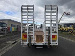 2004 Mitsubishi Beavertail