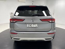 2022 Mitsubishi Outlander LS