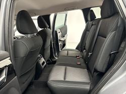 2022 Mitsubishi Outlander LS