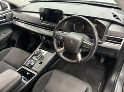 2022 Mitsubishi Outlander LS