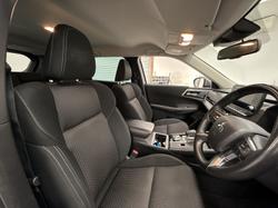 2022 Mitsubishi Outlander LS