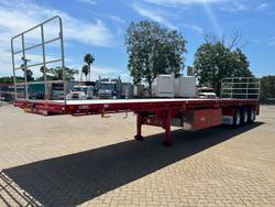 2025 CIMC 45' / 13.7M Flat Top B Trailer, In Brisbane Red