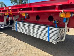 2025 CIMC 45' / 13.7M Flat Top B Trailer, In Brisbane Red
