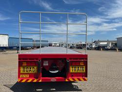 2025 CIMC 45' / 13.7M Flat Top B Trailer, In Brisbane Red