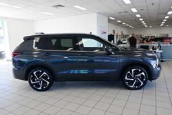 2024 Mitsubishi Outlander Exceed