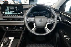 2024 Mitsubishi Outlander Exceed