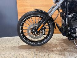 2016 Harley-davidson FXSB SOFTAIL BREAKOUT Black