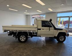 2022 Toyota
Landcruiser GXL