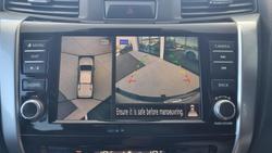 2021 Nissan Navara ST-X