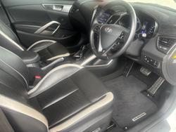 2012 Hyundai Veloster +