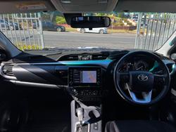 2020 Toyota Hilux SR5