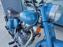 2021 ROYAL ENFIELD (SEE ALSO ENFIEL CLASSIC SQUADRON BLUE ABS Blue