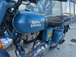 2021 ROYAL ENFIELD (SEE ALSO ENFIEL CLASSIC SQUADRON BLUE ABS Blue