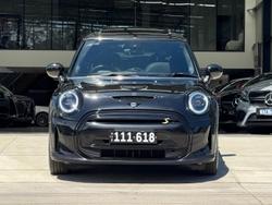 2022 MINI Hatch Cooper SE MINI Yours F56 LCI-2 Midnight Black II