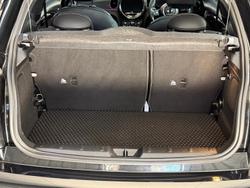 2022 MINI Hatch Cooper SE MINI Yours F56 LCI-2 Midnight Black II