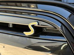 2022 MINI Hatch Cooper SE MINI Yours F56 LCI-2 Midnight Black II