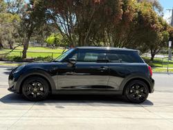 2022 MINI Hatch Cooper SE MINI Yours F56 LCI-2 Midnight Black II