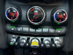 2022 MINI Hatch Cooper SE MINI Yours F56 LCI-2 Midnight Black II