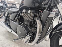 2012 Triumph THUNDERBIRD STORM Carbon Black / Sapphire Black