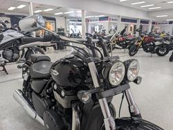 2012 Triumph THUNDERBIRD STORM Carbon Black / Sapphire Black