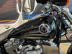2016 Harley-Davidson Breakout 103 (FXSB) Softail Black