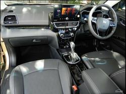 2025 Mahindra XUV3XO AX7L